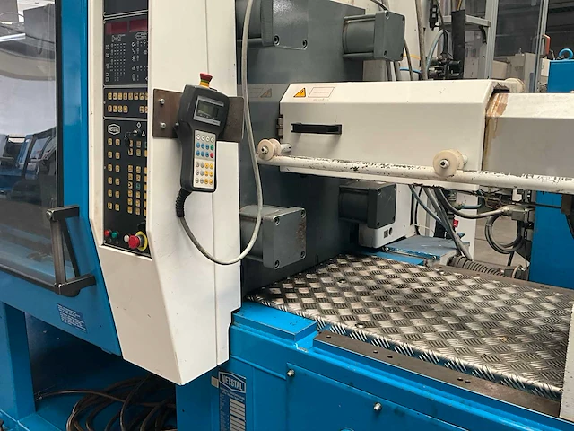 1998 netstal synergy 1500 spuitgietmachine - afbeelding 5 van  32
