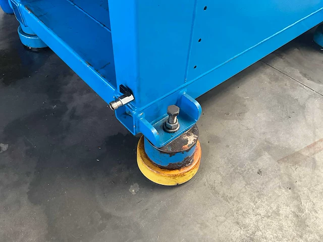 1998 netstal synergy 1500 spuitgietmachine - afbeelding 21 van  32