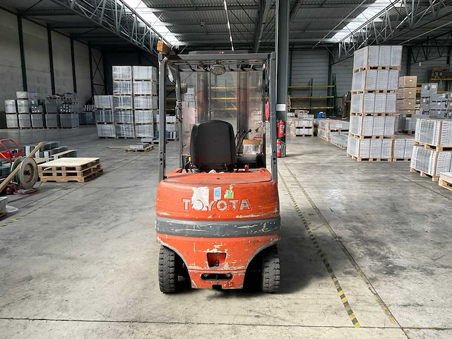 1998 toyota fbmf25 vorkheftruck - afbeelding 11 van  16