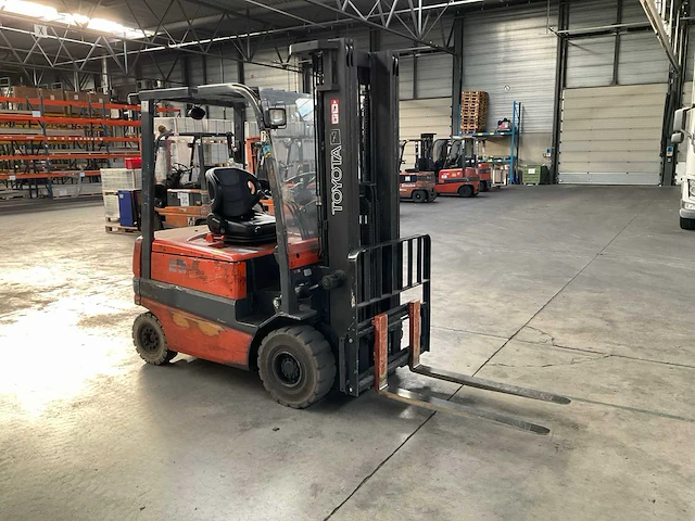 1998 toyota fbmf25 vorkheftruck - afbeelding 9 van  15