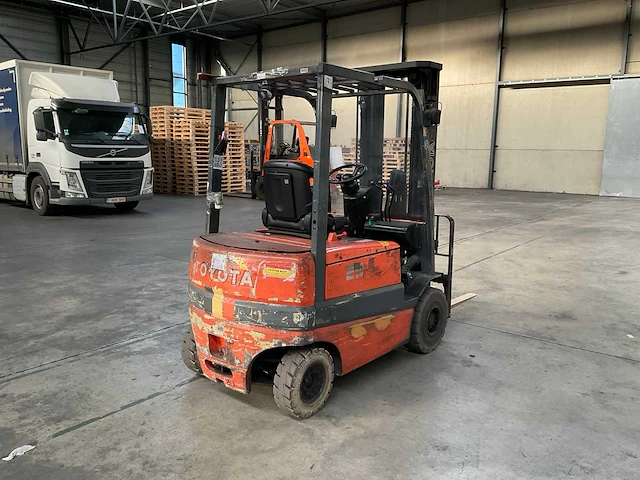 1998 toyota fbmf25 vorkheftruck - afbeelding 11 van  15
