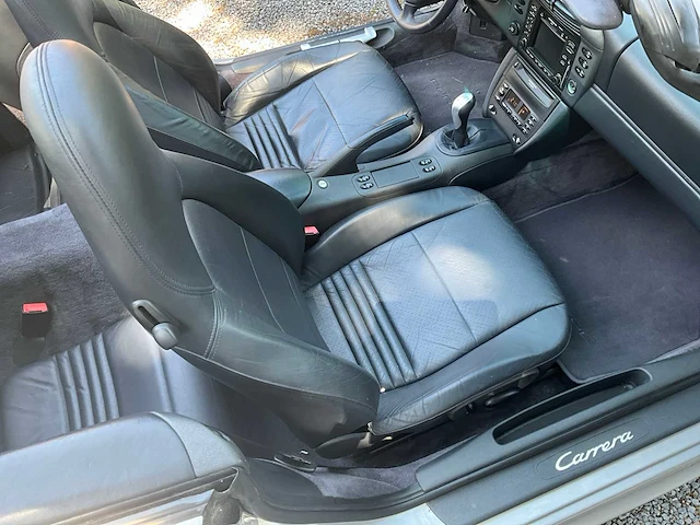 1999 - porsche 996 - personenauto - afbeelding 32 van  57
