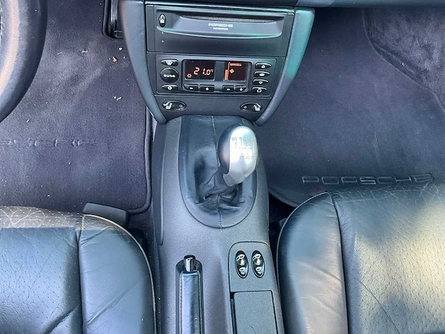 1999 - porsche 996 - personenauto - afbeelding 36 van  57