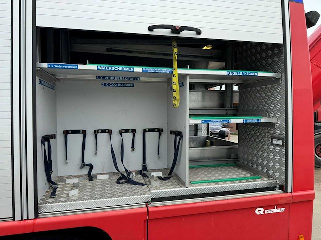 1999 daf ae55ce brandweerwagen - rosenbauer monnex poederblusinstallatie - afbeelding 2 van  35