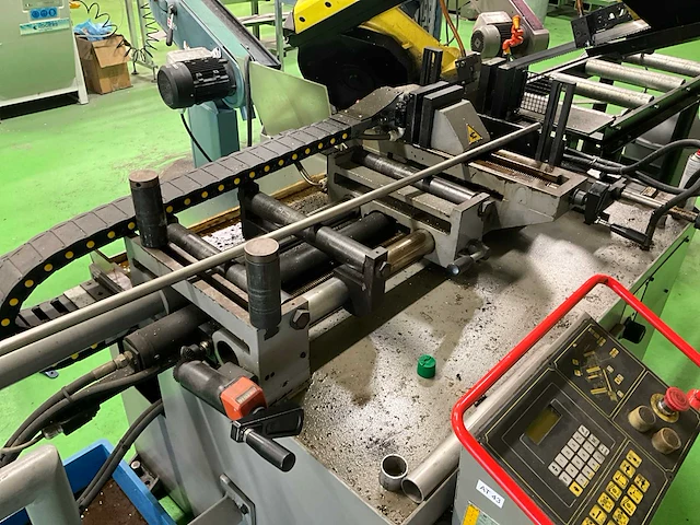 1999 fmb zeus verticale automatische bandzaagmachine - afbeelding 6 van  12