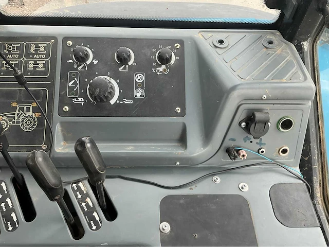1999 ford 8560 dt tractor - afbeelding 30 van  42