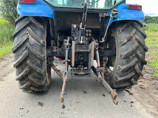 1999 new holland tl90 vierwielaangedreven landbouwtractor - afbeelding 9 van  26