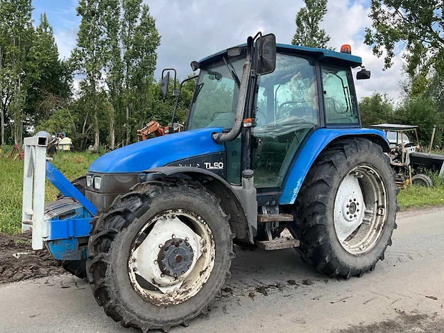 1999 new holland tl90 vierwielaangedreven landbouwtractor - afbeelding 12 van  26