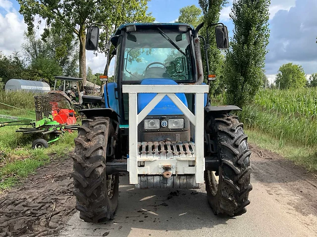 1999 new holland tl90 vierwielaangedreven landbouwtractor - afbeelding 25 van  26