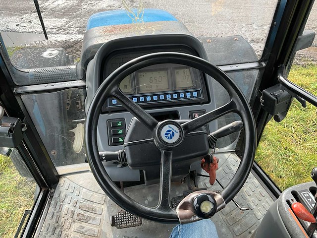 1999 new holland ts115 vierwielaangedreven landbouwtractor - afbeelding 4 van  21