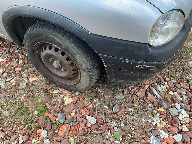 1999 opel corsa personenauto - afbeelding 18 van  20