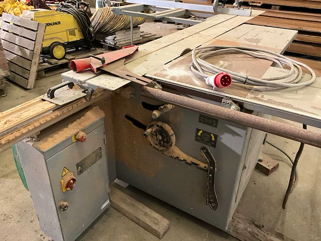 1999 paneelzaagmachine lazzari tema 3200 - afbeelding 5 van  15