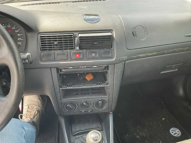 1999 volkswagen golf personenauto - afbeelding 18 van  42