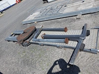 1x afneembaar chassis met koppelschotel oplegger - afbeelding 2 van  4