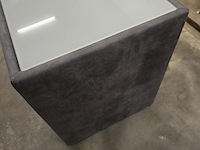 1x bijzettafeltje pu leder met glasblad 42x42x52h - afbeelding 5 van  5