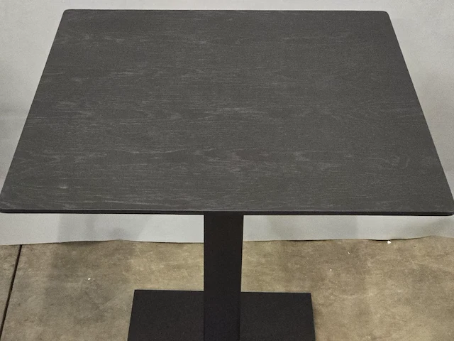 1x bistro tafel veneer zwarte eik 70x70 - afbeelding 2 van  6