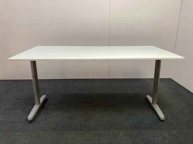 1x bureautafel - afbeelding 1 van  9
