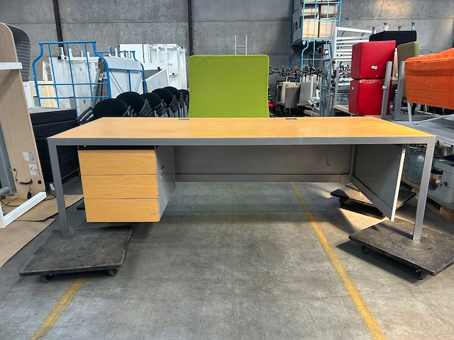 1x bureautafel - afbeelding 1 van  8