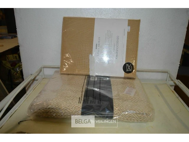 1x dekbedovertrek 140x 220xm , 1x fleece 125x150cm - afbeelding 1 van  3