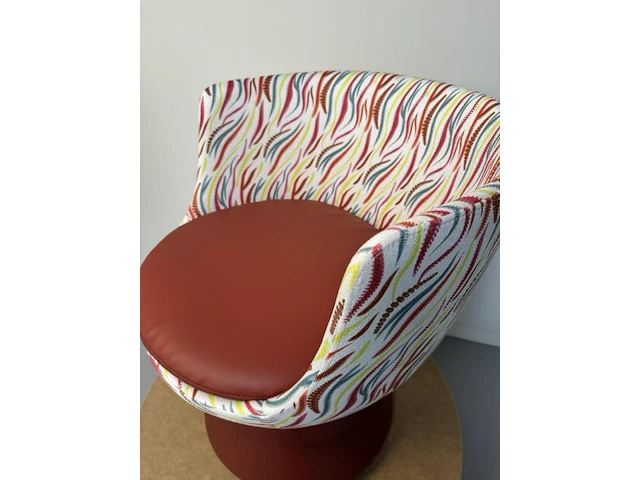 1x design fauteuil rood dessin - afbeelding 2 van  5