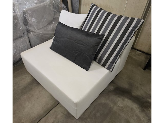 1x design lounge back cubik ice outdoor met 3 kussens - afbeelding 2 van  5