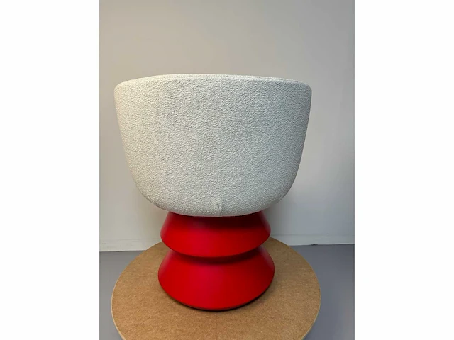 1x design stoel rood wit - afbeelding 3 van  4
