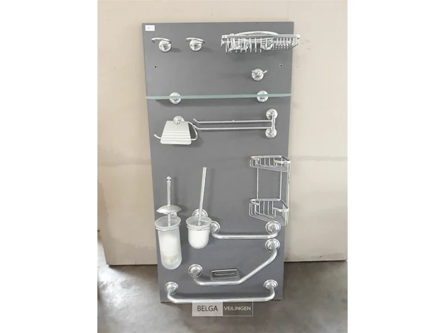 1x display met badkamer toebehoren - afbeelding 1 van  3