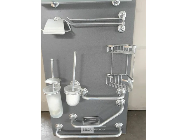 1x display met badkamer toebehoren - afbeelding 3 van  3