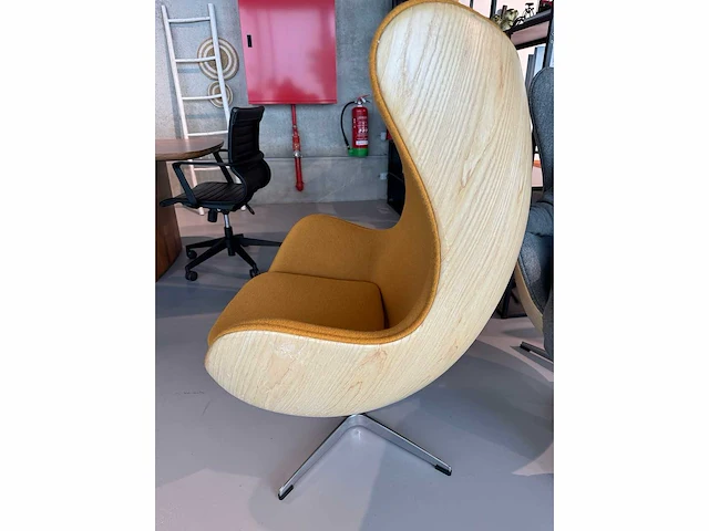 1x egg chair geel natuur eik showroommodel - afbeelding 4 van  8