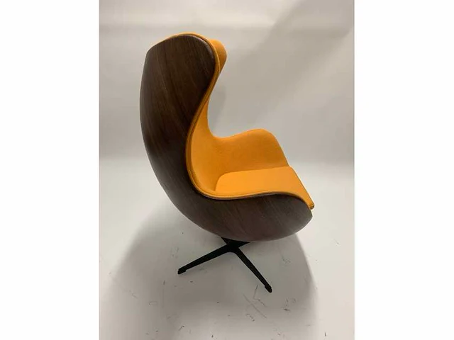 1x egg chair geel - afbeelding 2 van  4