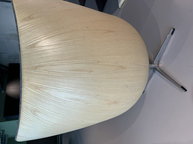 1x egg chair grijs licht hout - afbeelding 4 van  8
