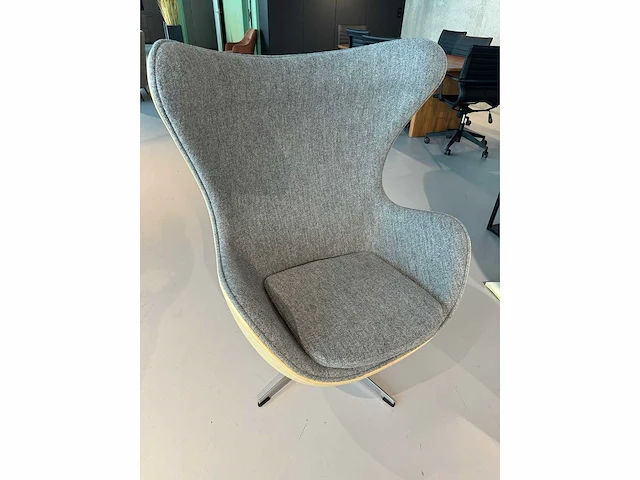 1x egg chair grijs natuur eik showroommodel - afbeelding 1 van  8