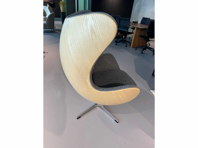 1x egg chair grijs natuur eik showroommodel - afbeelding 2 van  8