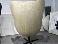1x egg chair zwart licht hout - afbeelding 2 van  3