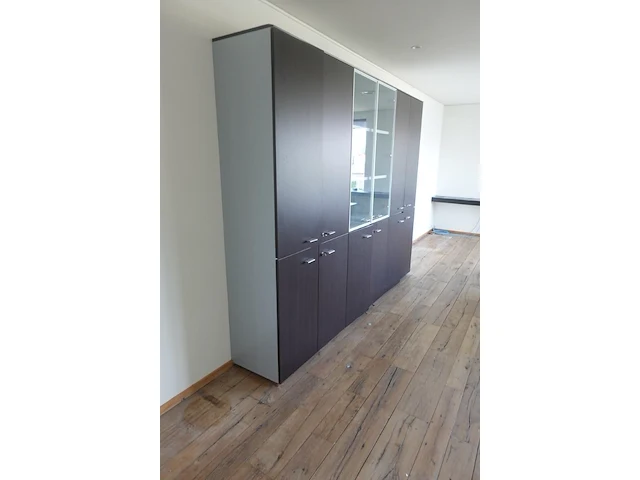 1x hoekbureau + 1x kast - afbeelding 6 van  8
