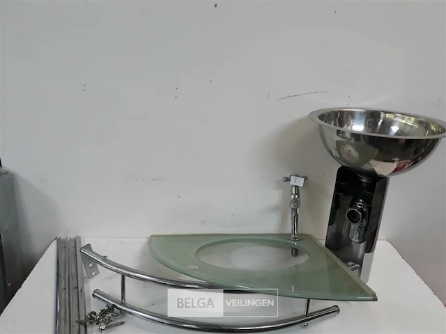 1x hoekwasbak inox glazen blad chrome sifon + kraan showmodel - afbeelding 1 van  3