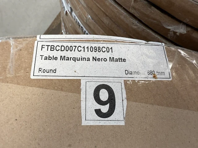 1x keramische salontafelblad marquina nero matte - dia 680mm - afbeelding 2 van  3