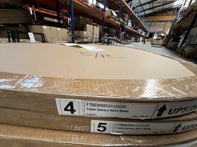 1x keramische salontafelblad organic sahara nero matte - 1044x705mm - afbeelding 3 van  3