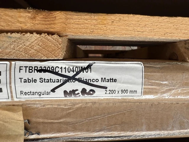 1x keramische tafelblad nero mogelijks met krassen - 2200mm - afbeelding 2 van  4