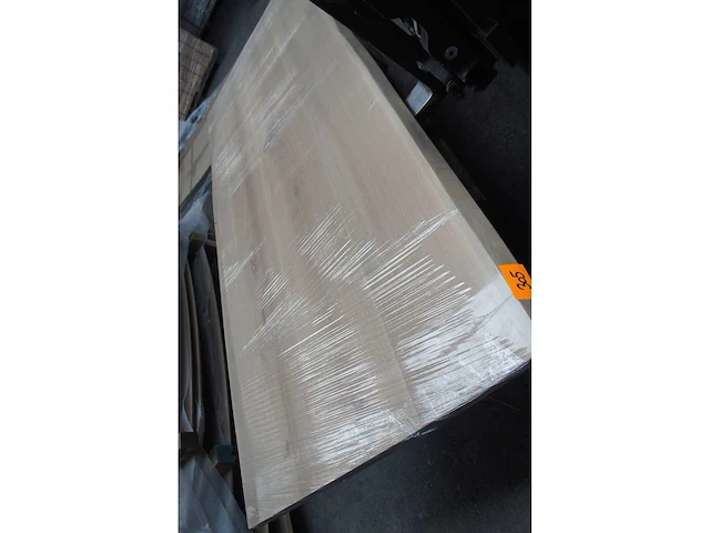1x massief eiken tafelblad boomstameffect 2m20 - afbeelding 1 van  3