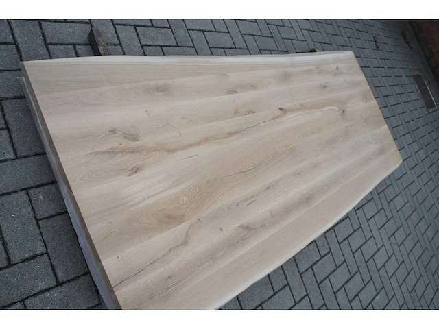 1x massief eiken tafelblad boomstameffect 2m50 - afbeelding 2 van  3