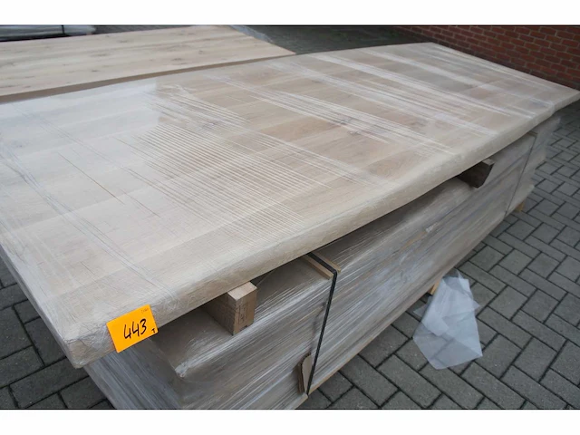 1x massief eiken tafelblad boomstameffect 2m80 - afbeelding 1 van  4