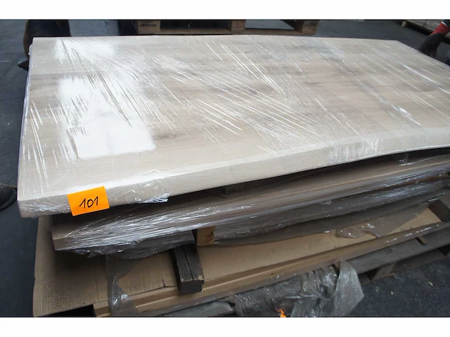 1x massief eiken tafelblad boomstameffect 2m - afbeelding 1 van  5