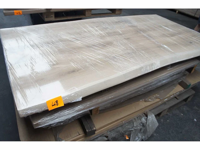 1x massief eiken tafelblad boomstameffect 2m - afbeelding 1 van  6