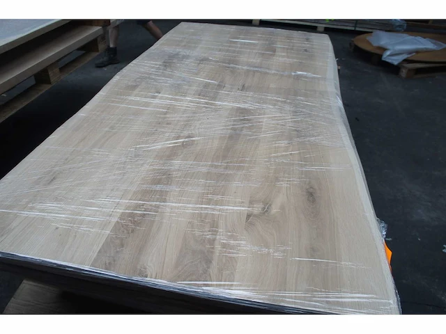 1x massief eiken tafelblad boomstameffect 2m - afbeelding 2 van  6