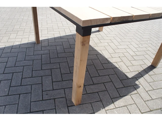 1x massieve buitentafel eik 1m50 - afbeelding 4 van  5