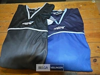 1x mitre keepertrui blauw maat xxl, 1x mitre keepertrui zwart maat xxl - afbeelding 1 van  4