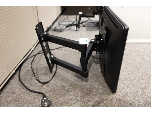 1x monitor dell 17", met muurbeugel vesa 100/200 - afbeelding 2 van  3