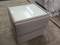 1x nachtkastje in stof met lade en glasblad 50x50x46h - afbeelding 1 van  9