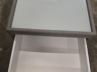 1x nachtkastje in stof met lade en glasblad 50x50x46h - afbeelding 9 van  9